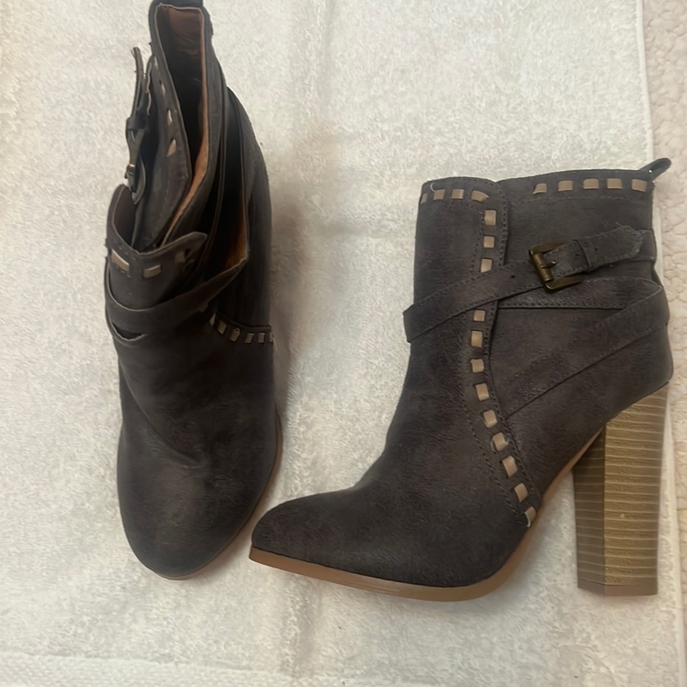 Gray Suede Boots - image 1